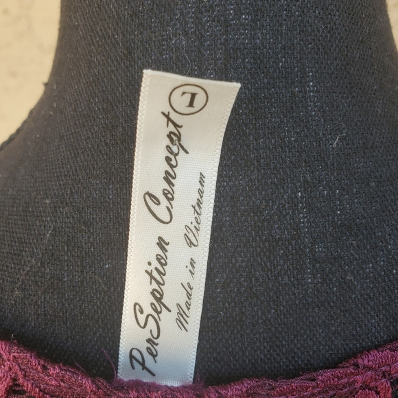 LACE Blouse - Picture 6 of 8